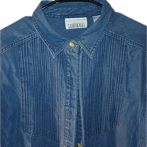 Size 16 denim style button down - Picture 5 of 6